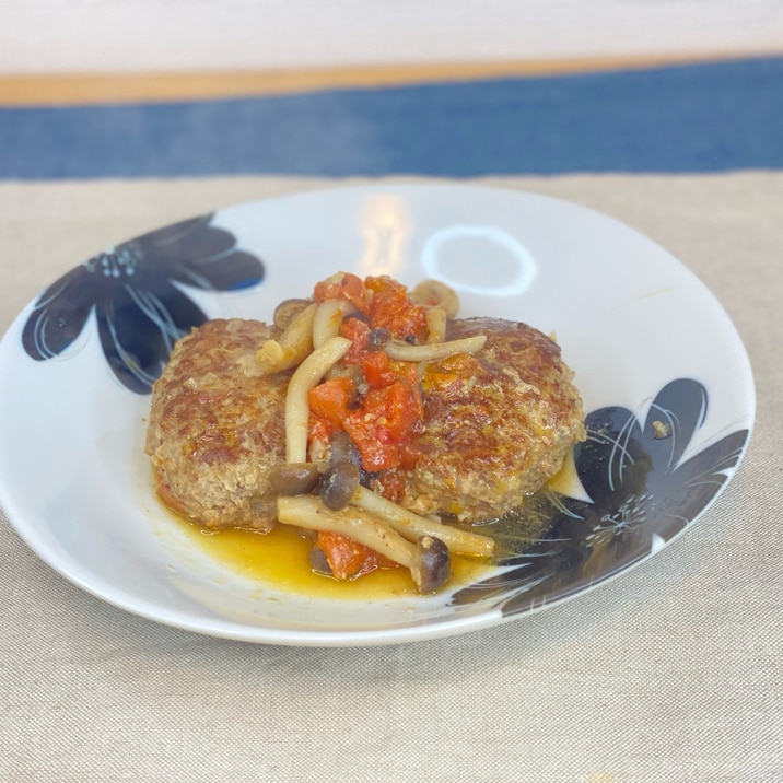 サカ増し煮込みハンバーグ